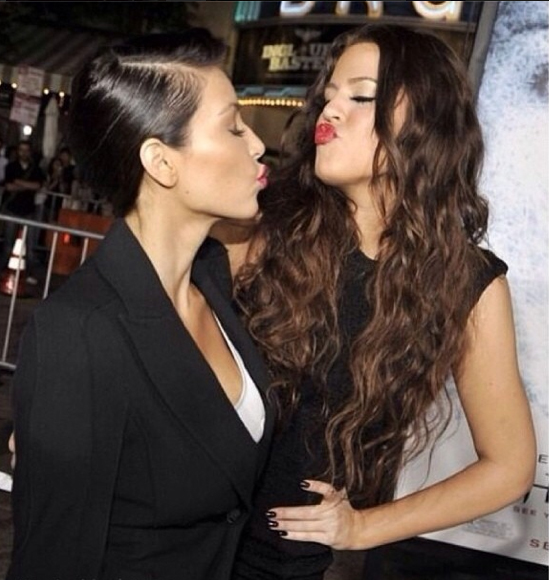 Kim & Khloe Kardashian