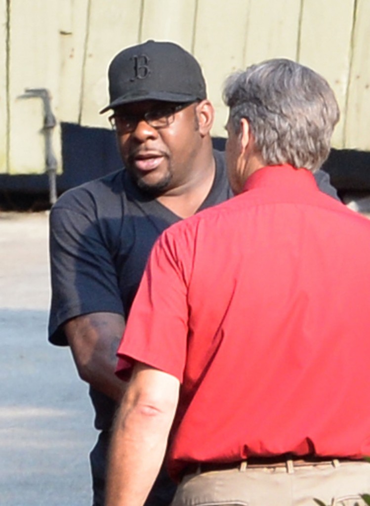 Bobby Brown, who hadn't been seen with his daughter for four days, visited Bobbi Kristina at Peachtree Christian Hospice on June 29. (Photo: Jason Winslow / Splash)