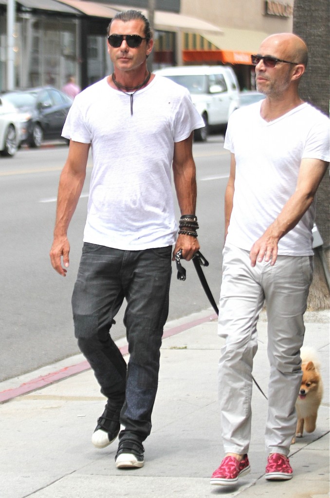 EXCLUSIVE: **PREMIUM RATES APPLY**Gavin Rossdale with a friend takes his dog out shopping in Beverly Hills