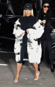 kim-kardashian-fur-fashion-week-looks-02