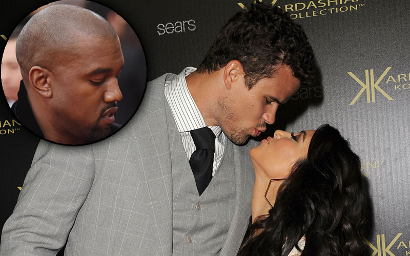 Kim kardashian dating kanye west 2011