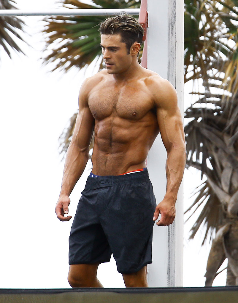 Zac-Efron-Transformation-Mens-fitness-01.jpg