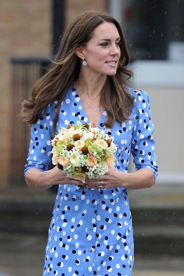 Inside Scary Skinny Kate Middleton's Frightening Royal Outing | Star ...