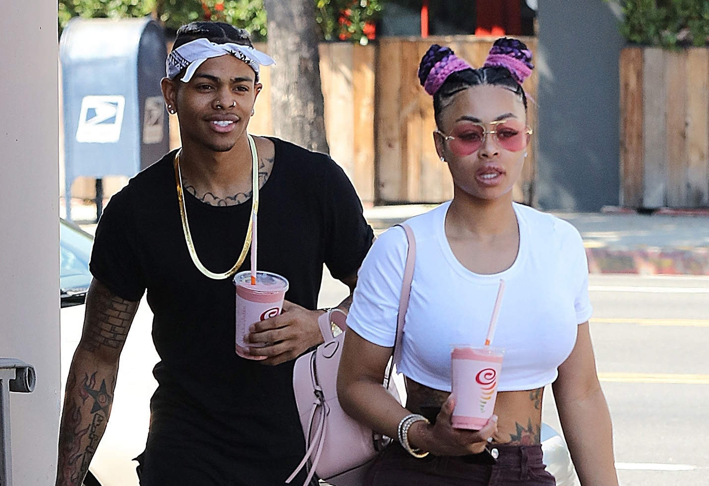 video-blac-chyna-packs-on-the-pda-with-new-boyfriend