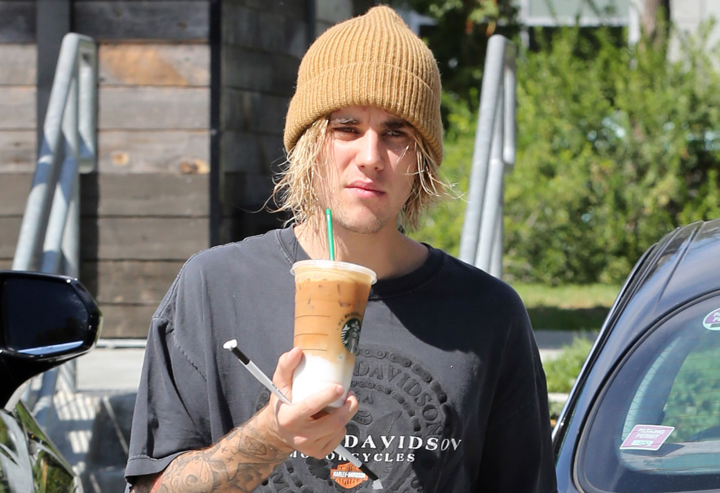 Is Justin Bieber Spiraling Again Friends Worry About Him